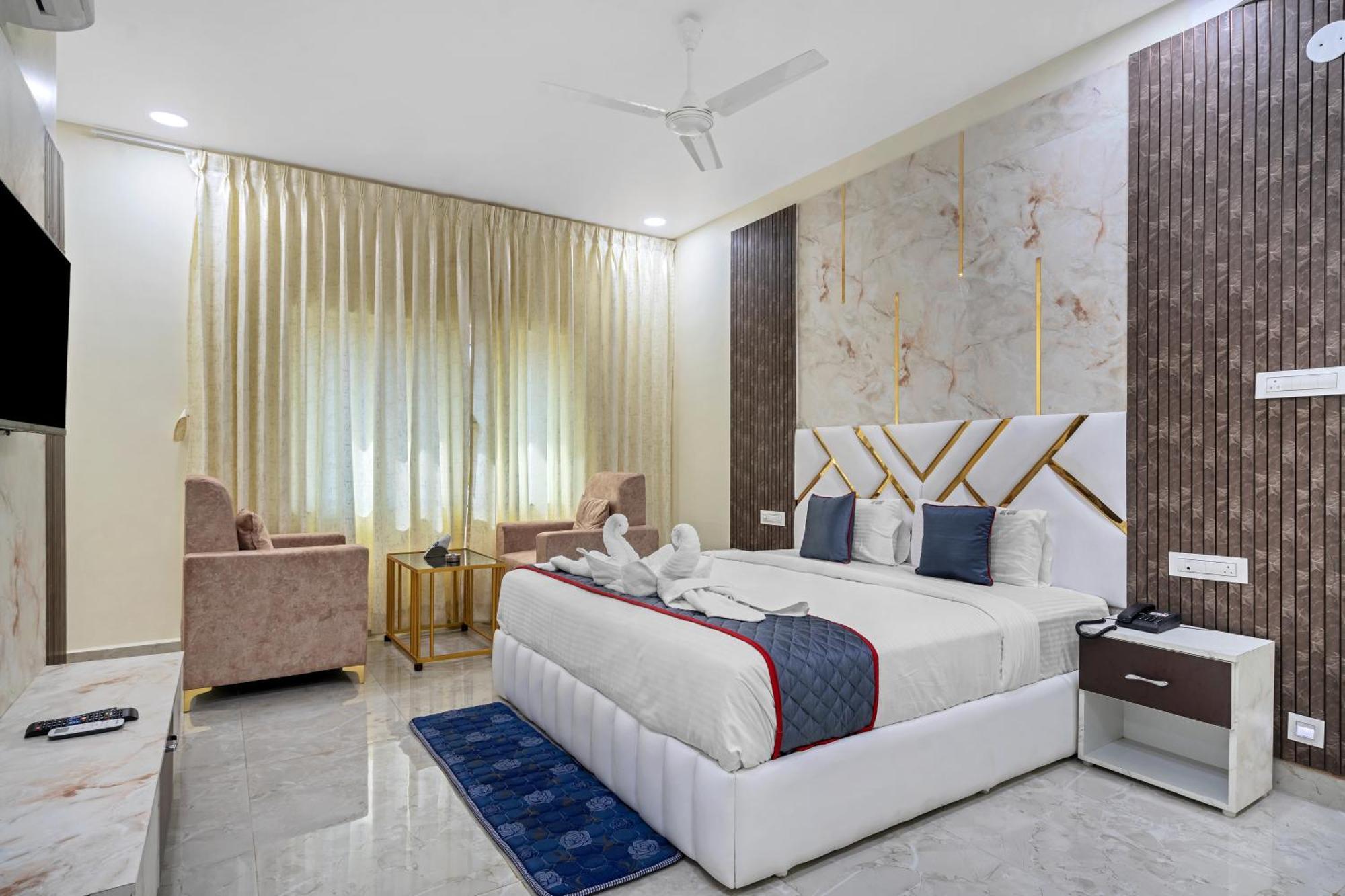 Hotel Sky Land Khammam Exterior photo