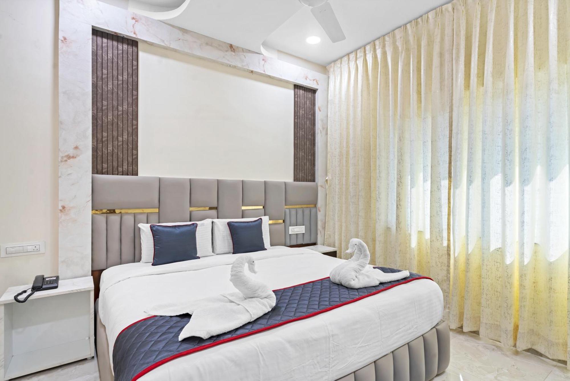 Hotel Sky Land Khammam Exterior photo