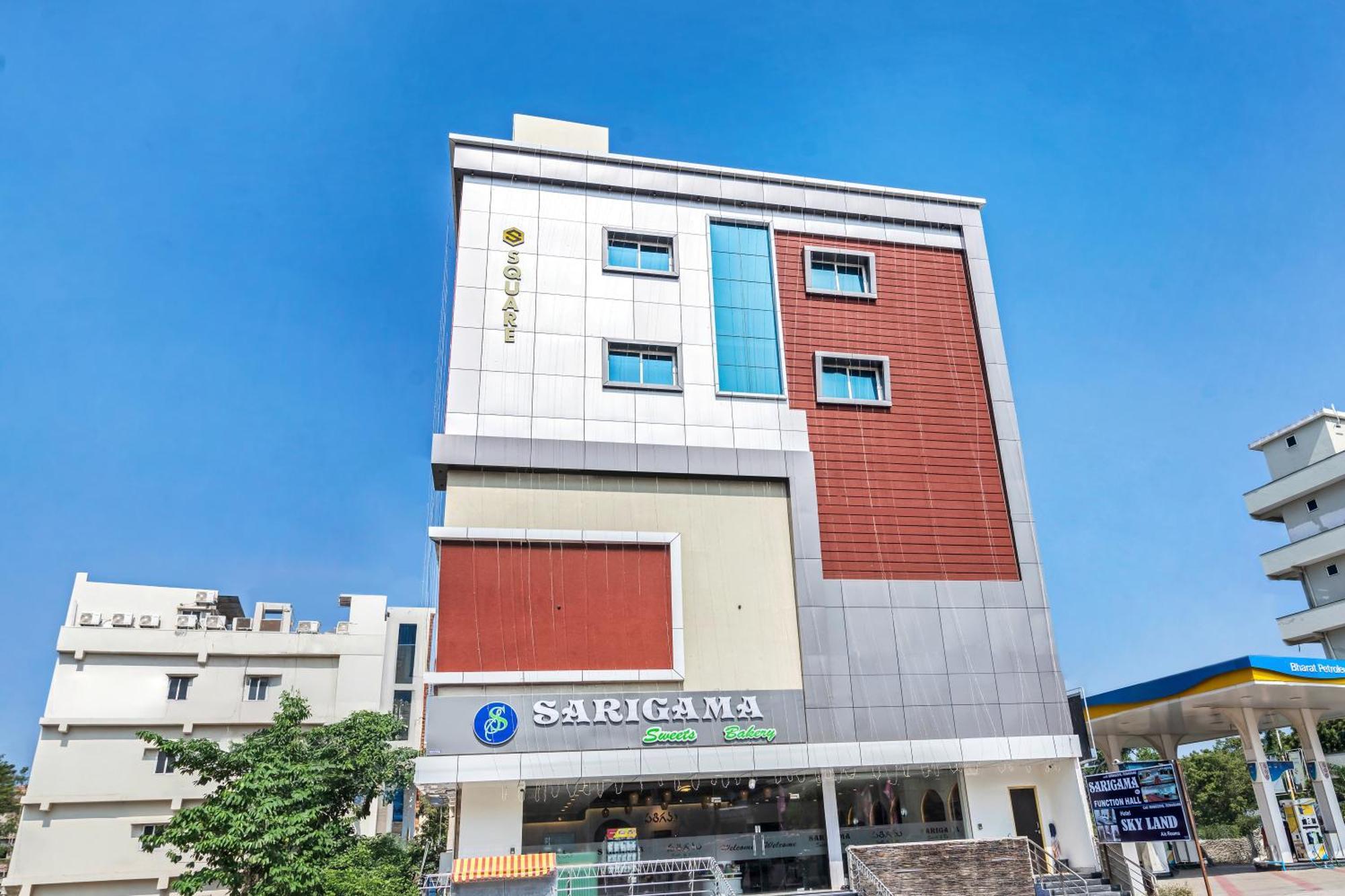 Hotel Sky Land Khammam Exterior photo