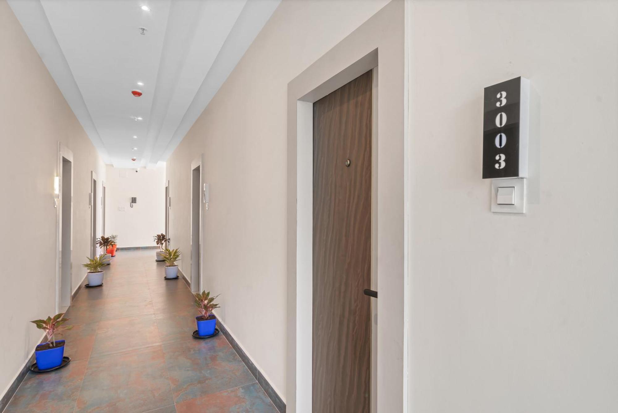 Hotel Sky Land Khammam Exterior photo
